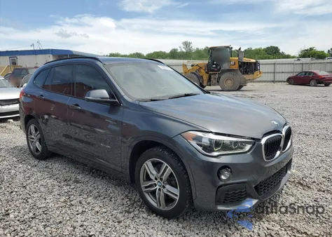 2018 BMW X1 xDrive28I из США, поврежденный, VIN WBXHT3C35J5F93138